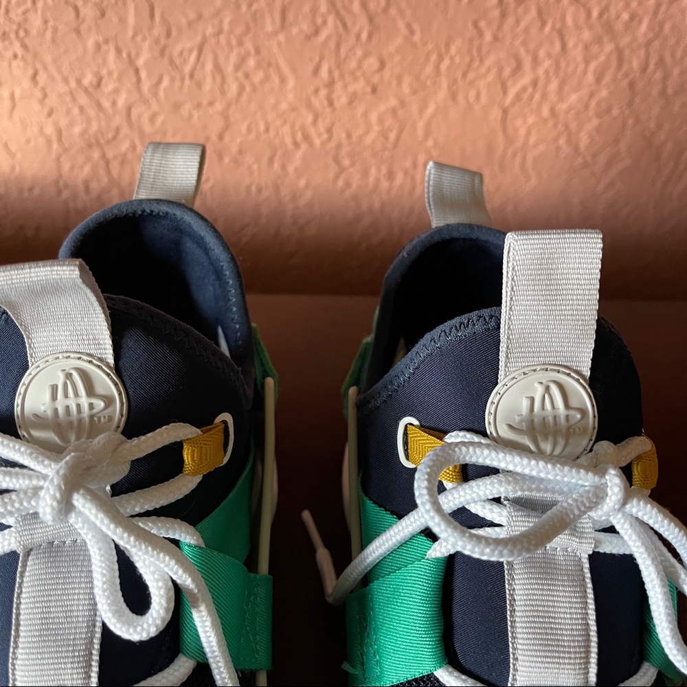 Nike Air Blue and Turquoise Sneakers - Picture 4 of 12